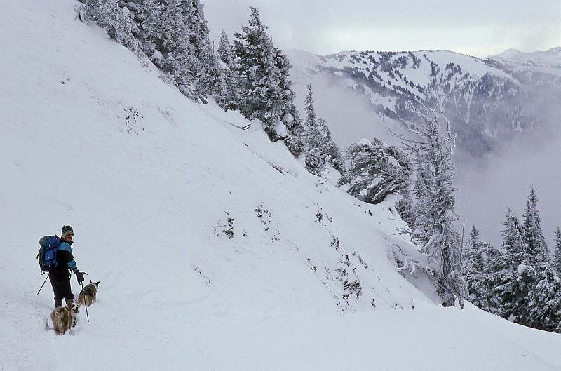 1995-01 Skiing Near Swauk Pass w Jeanne and Steve Mason 02.jpg